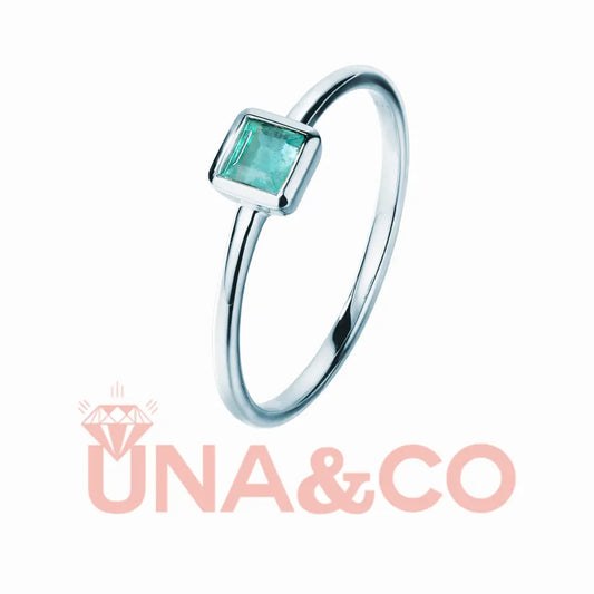 Simple cushion-shaped emerald and aquamarine ring UNA&CO