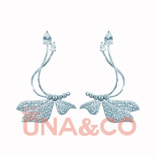 Beautiful Butterfly Sparkling Earrings UNA.CO