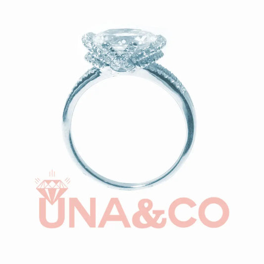 Luxury Queen Oval Cut Wedding Ring UNA&CO