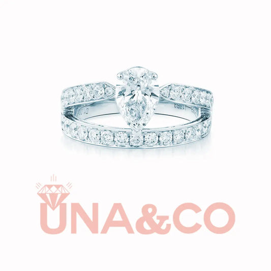 Stunning Queen Pear Shape Ring UNA&CO