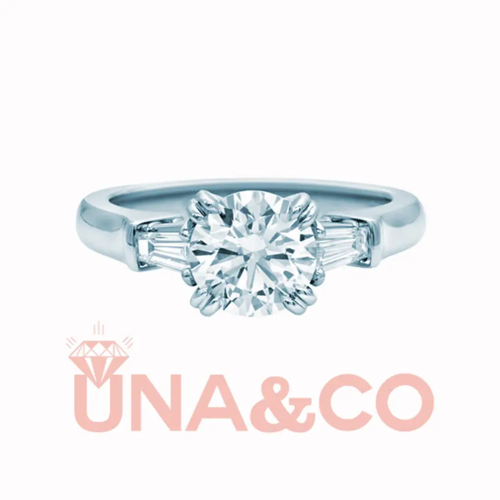 Light Luxury Queen 2CT Moissanite Ring UNA.CO