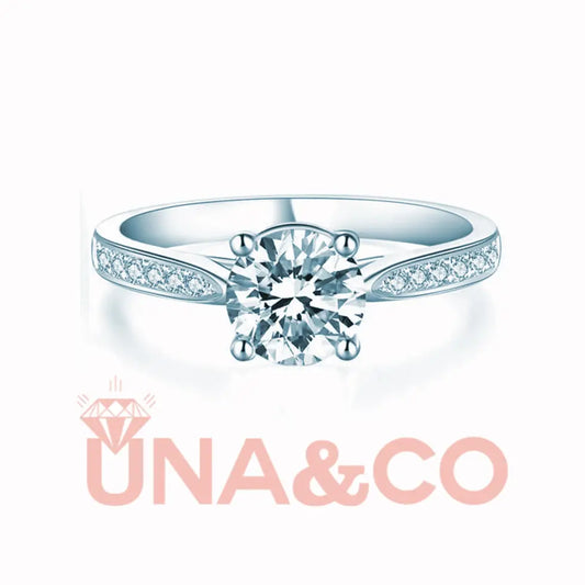 UNA&CO Four Prong Luxury Moissanite Ring UNA.CO