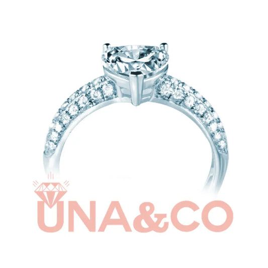 Romantic Heart-shaped Moissanite Ring UNA.CO