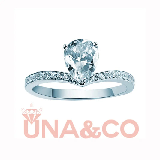 Pear cut curved engagement ring UNA&CO