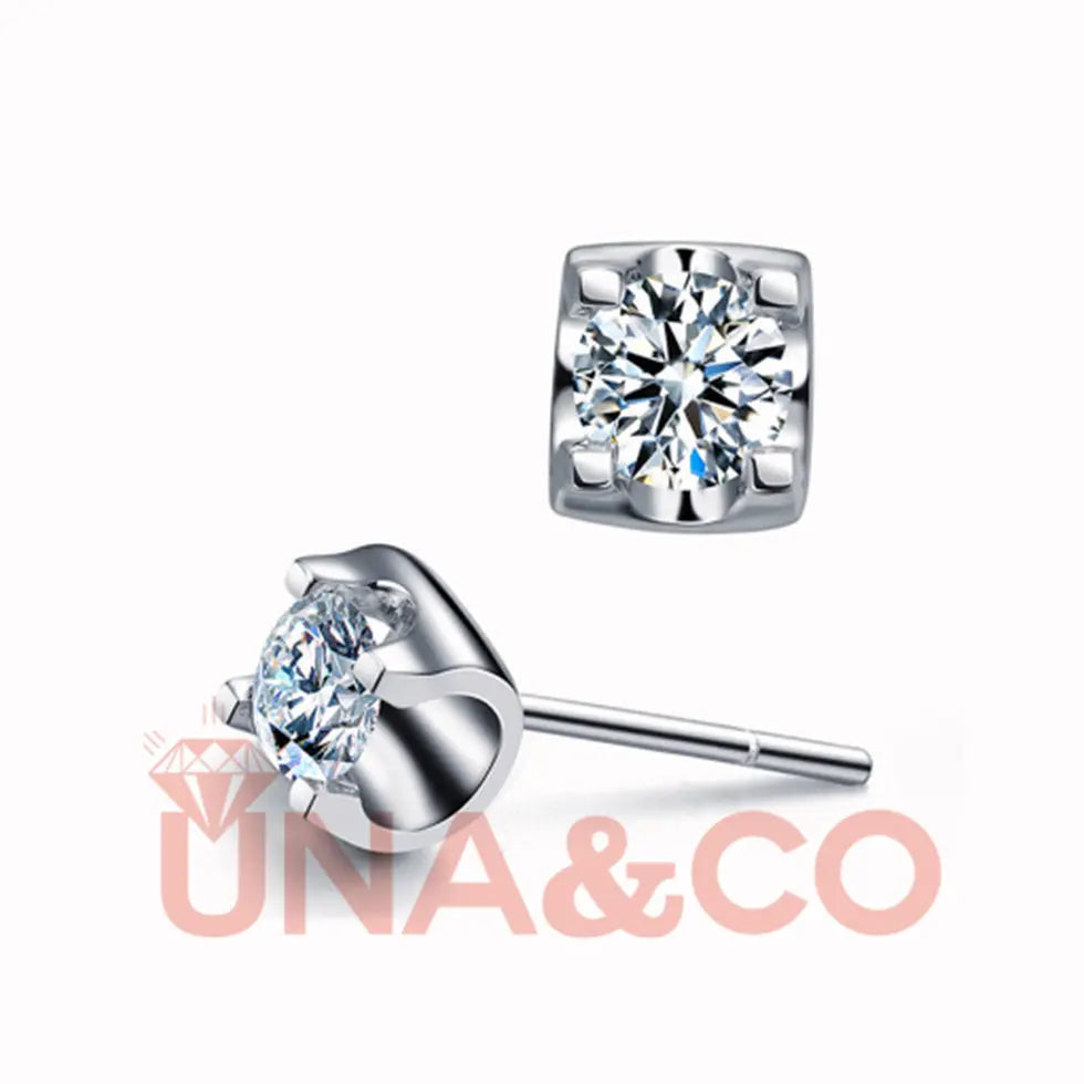OX-head Shine Moissanite Earrings UNA.CO