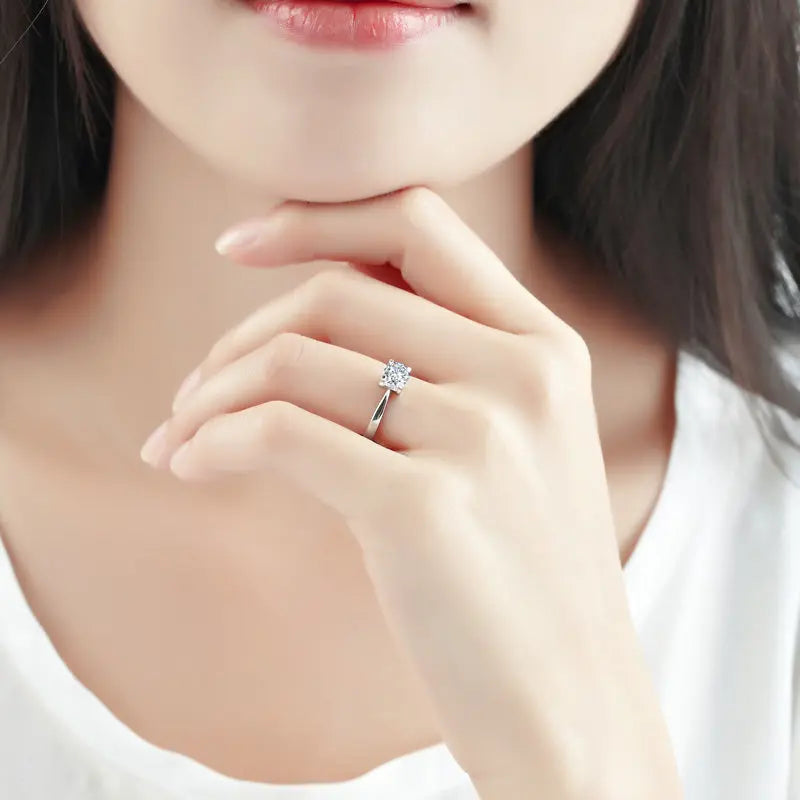 Classic Simple OX Head Moissanite Ring UNA&CO