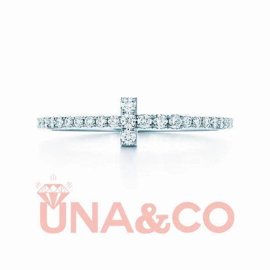 Delicate Crossed Wedding Band UNA&CO