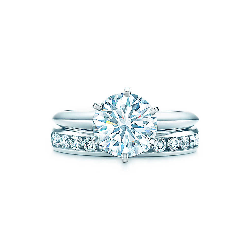 Classics for Hundreds of years, six prong solitaire ring